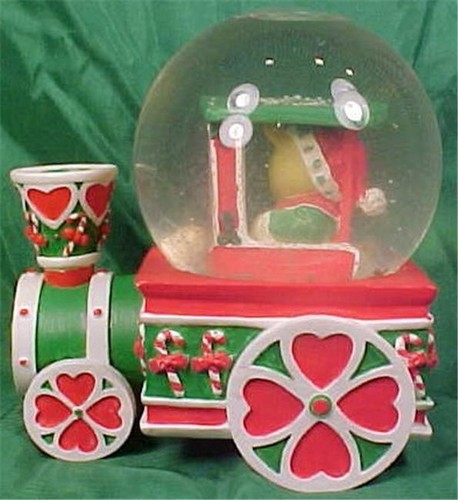 Current Snowdome & Music Box Teddy Bear in Train Christmas 1992