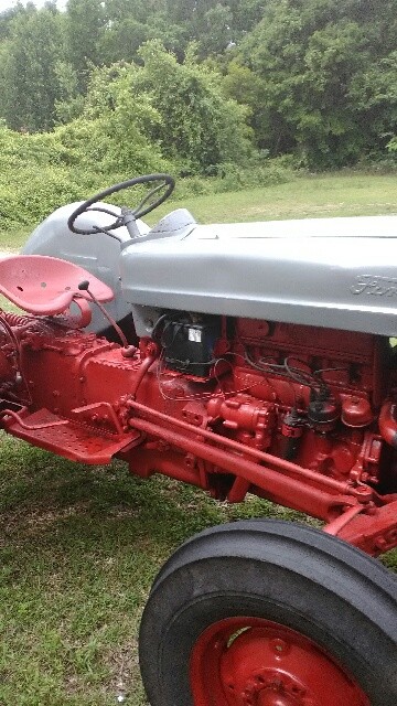 FORD 600 series TRACTOR