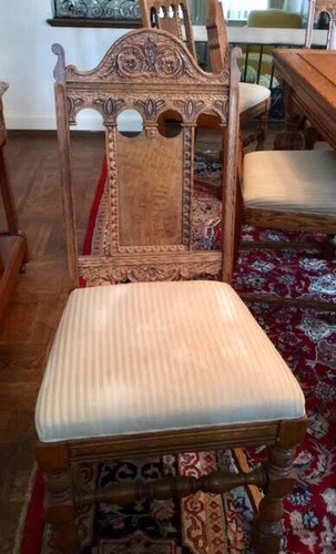 Great Antique Oak Dining Room Table , 6 Chairs, Buffet And 2 Leafs