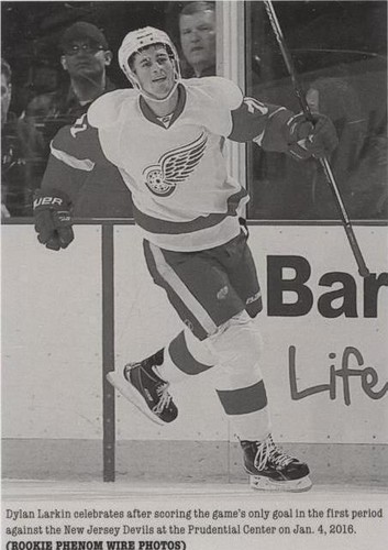 2015-16 Upper Deck Portfolio - Dylan Larkin #303