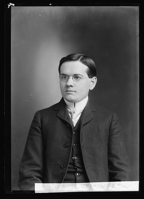 Photo:W.R. Bedell