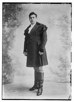 McCormack,singer,actor,performances,costumes,coats,Tosca,men,Bain News Service