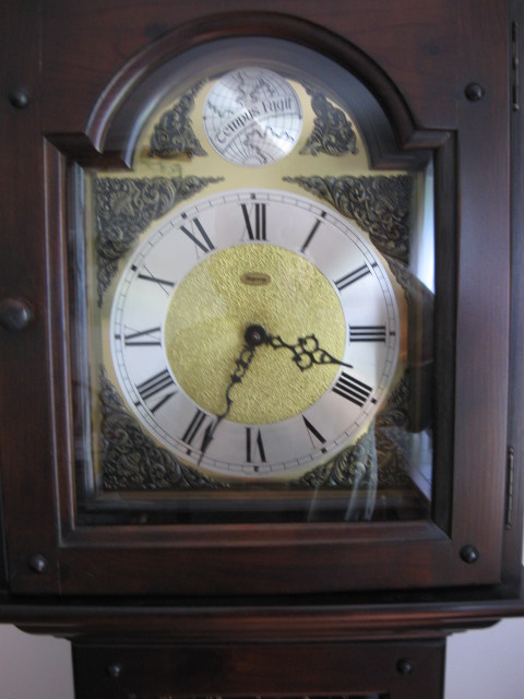 Dark color Grandfather Grandmother Clock Ridgeway Westminster Chimes runs great