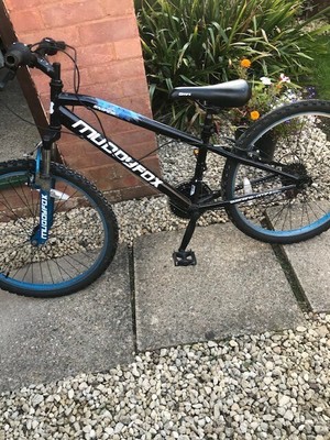 muddy fox mountain bike, boys tyre size 24", used in good condition, Black/blue