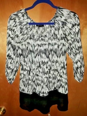 A B Studio Black & White Blouse with Elasice Neck and Sleeves Size XS