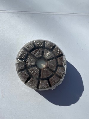 Quantity 3 pieces. 3'' dry phenol semi metal grit 200. Unopened