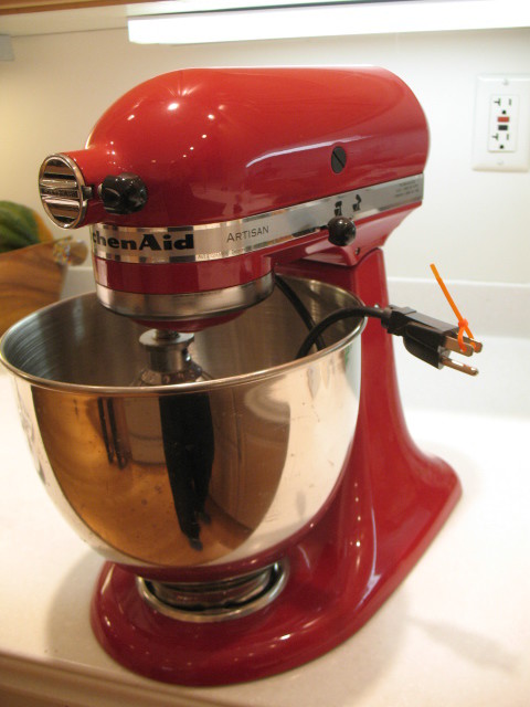 NIB KitchenAid ARTISAN KSM150 5 qt 325 watt tilt head stand mixer EMPIRE red NEW