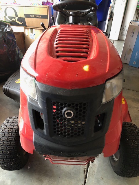 Troy-Bilt Pony 15.5-HP Manual/Gear 42-in Riding Lawn Mower