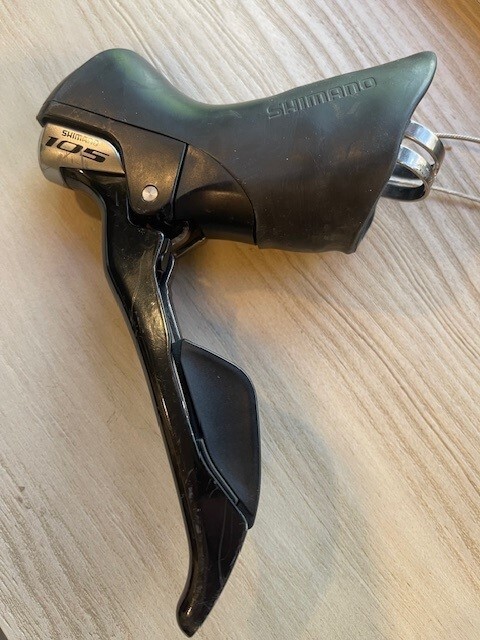 Shimano 105 シフター ST-5800 美品 試走のみ Shimano 105 シフター ST-5800 美品 試走のみ - メルカリ