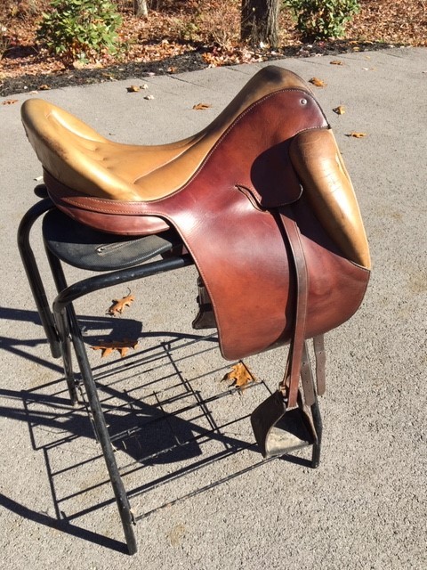 Classic Ortho Flex Versatile Model Saddle 17.5 inch size ring/trail/endurance