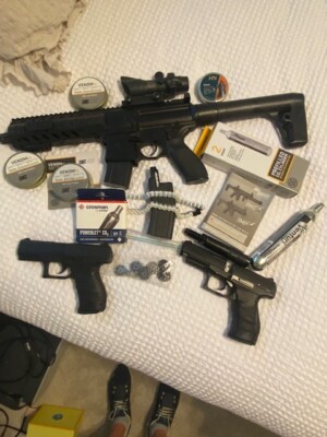 SIG Sauer MPX .177 Cal CO2 Powered Air Rifle with CO2 90 Gram 2 Pack and Pellets