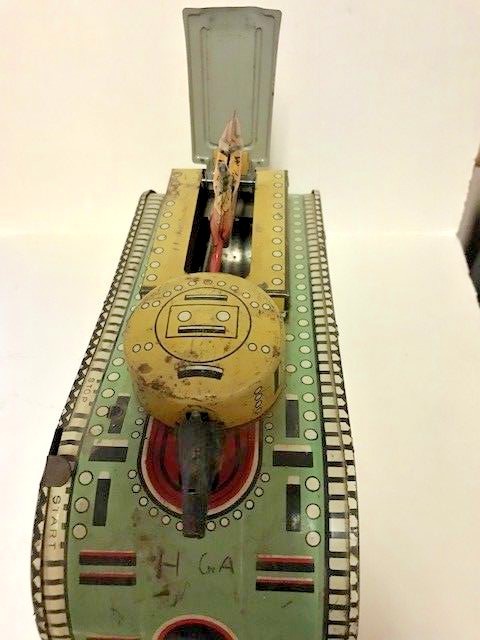 VINTAGE MARX WIND UP WWI TIN LITHO TANKER WITH DOUGH BOY