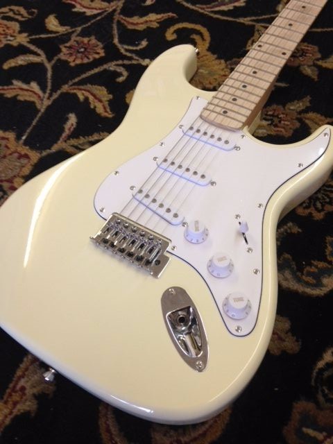 CUSTOM REVERSE STYLE STRAT CBS HEADSTOCK 6 STRING ELECTRIC GUITAR VINTAGE IVORY