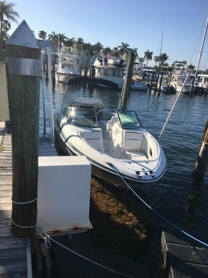 2009 Four Winns H260