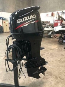 Suzuki 140 лодочный мотор