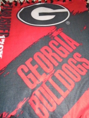 BLANKET~UNIVERSITY OF GEORGIA BULLDOG FOOTBALL HAND TIED DOUBLE SIDED FLEECE~NEW