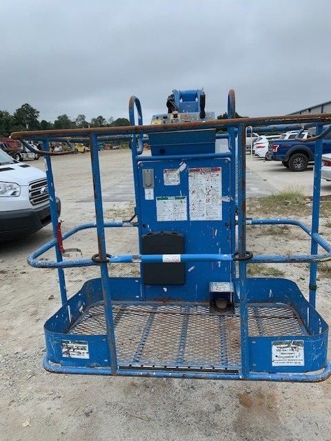 2002 Genie Z34/22N Articulating Boom, 1396hrs, New batteries