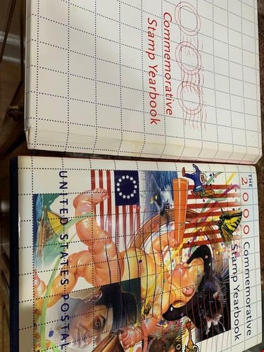 2000 Commemorative Stamp Year set /Book - All stamps/Souvenir sheets mounted MNH