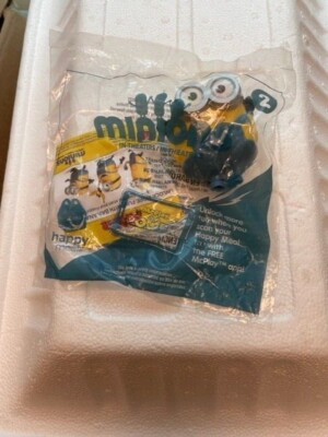 MINIONS #2 BOB 2015 MC DONALDS HAPPY MEAL TOY SEALED