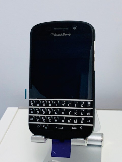 BlackBerry - ＊milk＊専用 NEW OPEN BOX BLACKBERRY Q10 -16GB ON SALE~(Unlocked