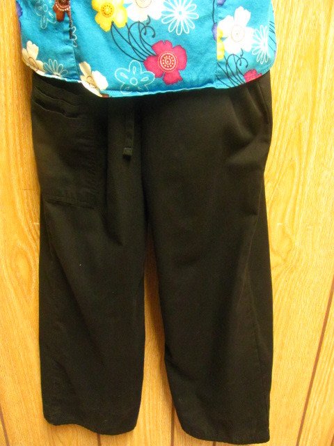 SB Scrubs Set, Top Size Medium, Pants Size Small