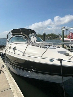 2007 Larson Cabrio Express Cruiser