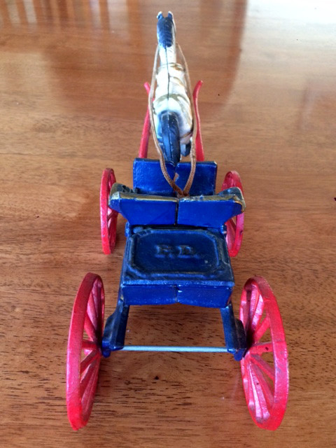 VINTAGE CAST IRON HORSE AND POLICE CHIEF CART WITH OPENING TRUNK