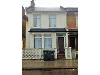 4 Bedroom House / Partly Furnished / Tottenham N17 / DSS Welcome with Gurantor Only 