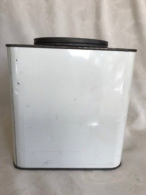 Vintage Large Host Favorite Cinnamon Tin