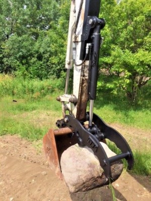 BOBCAT HYDRAULIC EXCAVATOR THUMB GRAPPLE CLAMP CLAW E80 E85 MADE IN USA!