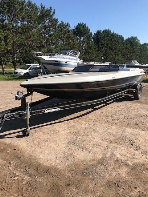 1990 Baja 210 ES, 21' powerboat, trailer, project, freshwater, cigarette style