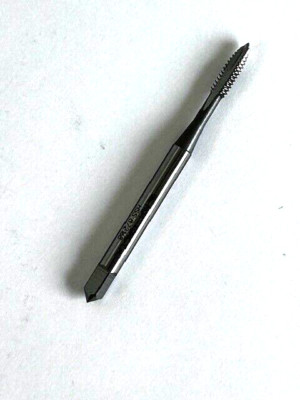 4-40 GH5 2FLUTE SPIRAL POINT TAP BRIGHT OSG 1216400 NEW