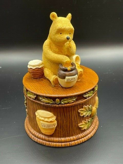 Border Fine Arts Classic Pooh, "Pooh With Hunny Pot" Covered Box