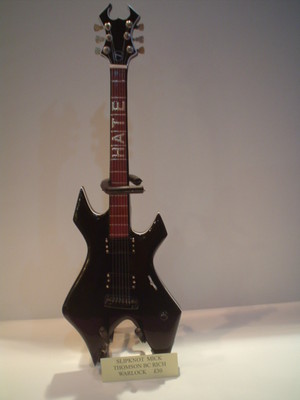 Miniature Guitar 24cm Tall Slipknot Mick Thomson Rich Warlockのebay公認海外通販 セカイモン