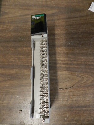 Schneider TSX Quantum 140 ACO02000 Analog Output Module ( NO COVER )