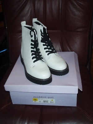 Steve Madden Girl Kurrt White Combat Boots Size 10 Lac Up New in Box