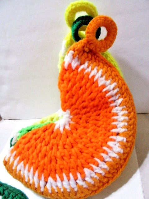 LOT OF HANDCRAFTED HOME MADE CROCHETED POT HOLDERS FRUIT LEMON LIME WATERMELON