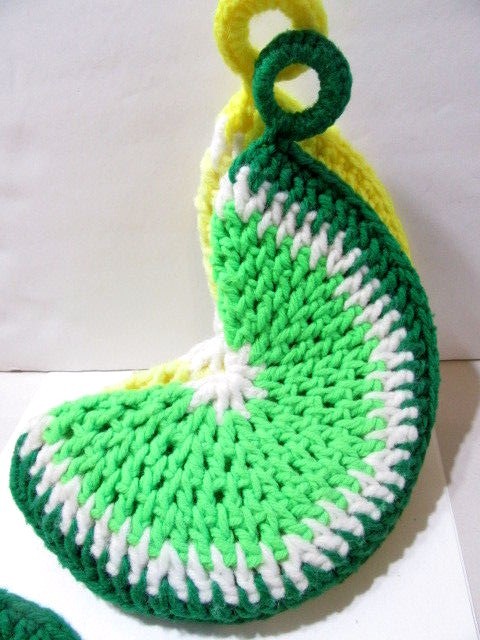 LOT OF HANDCRAFTED HOME MADE CROCHETED POT HOLDERS FRUIT LEMON LIME WATERMELON