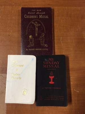 LOT OF 3 RELIGIOUS READING, CATHOLIC, SUNDAY MISSAL, New Testament,ST.Joseph(A1)