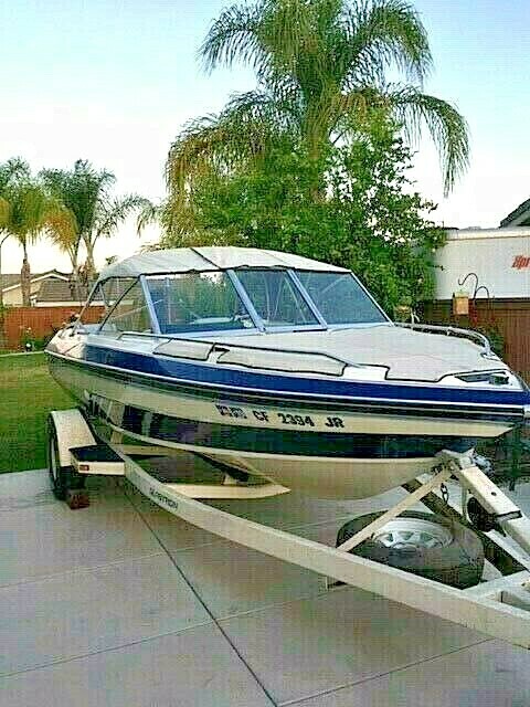 Glastron Bow Rider Runabout powered by Mercury Black Max 135 HP outboard