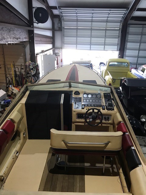 1984 Chris Craft 312SL Stinger Power Boat