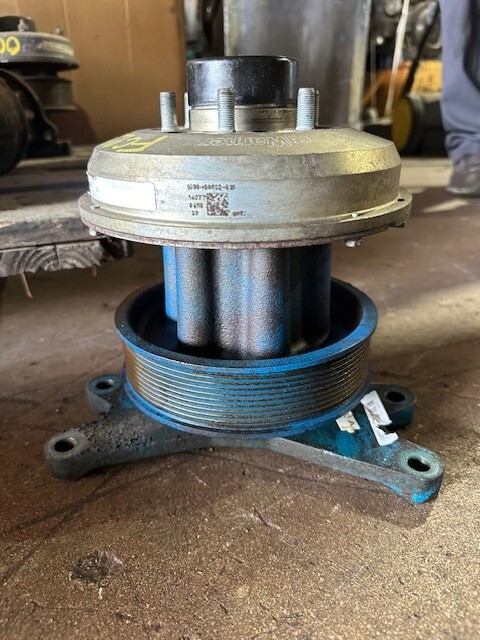 Venus①3冊 OEM BorgWarner Fan Clutch off Detroit DD13 Engine 1090-09600