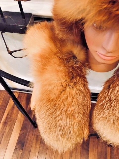 MINT RED FOX CAYOTE TURKIS TUKKU FUR HAT UNISEX&MATCHING MITTENS APRES SKI  SET