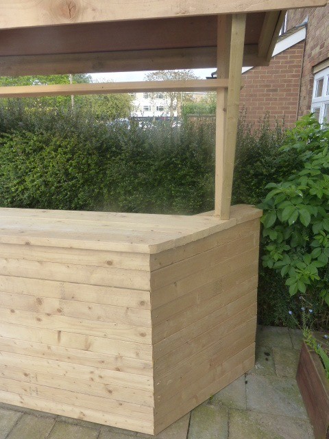 BESPOKE GARDEN DRINKS BAR/SERVING COUNTER | in Witney, Oxfordshire