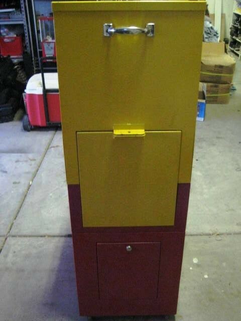 Gumball/Bouncy Ball Pin Ball Game Machine by 