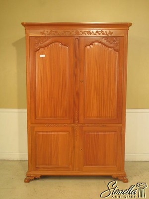 23516E: Blonde Mahogany Georgian Style 4 Door Bedroom Or TV Armoire
