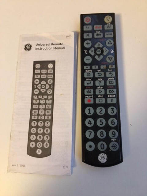 GE Universal Remote, 34455 w/ instruction manual.  (N)