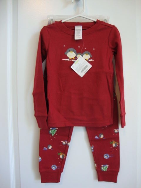 GYMBOREE Holiday Christmas Red Penguins Gymmies Pjs Pajamas Boy Girl 5 - 2 Pairs