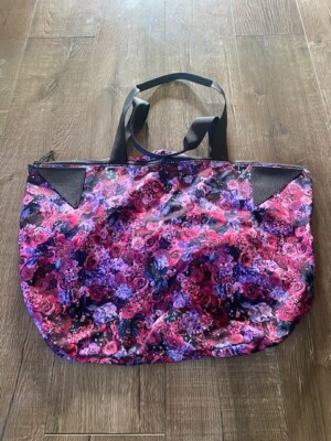 Lululemon Acute Tote Large 33L Lightly Used Great Condition