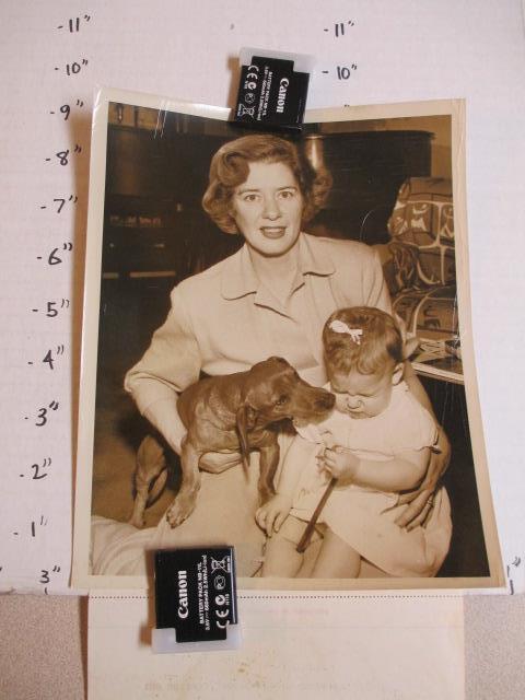 CBS TV radio show photo 1949 GUIDING LIGHT Sarah Selby baby dachshund dog